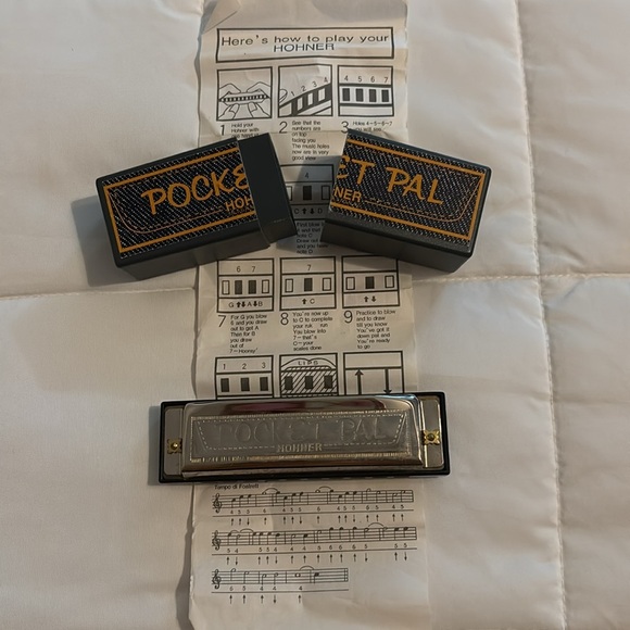 Vintage Hohner Pocket Pal Harp 10 Hole Harmonica In Box - Picture 2 of 6